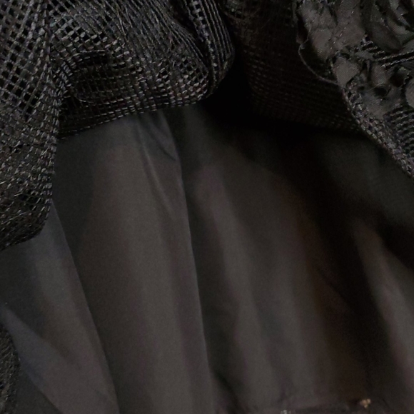 Gorgeous black lace mesh flower Aline flare skirt - Picture 4 of 8